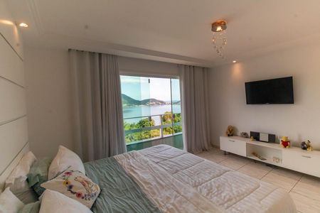 Casa de condomínio para alugar com 454m², 4 quartos e 2 vagas Casa de condomínio para alugar com 454m², 4 quartos e 2 vagasSuíte 4
