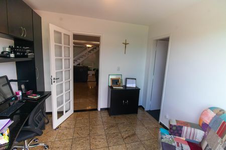 Casa de condomínio para alugar com 454m², 4 quartos e 2 vagas Casa de condomínio para alugar com 454m², 4 quartos e 2 vagasEscritório
