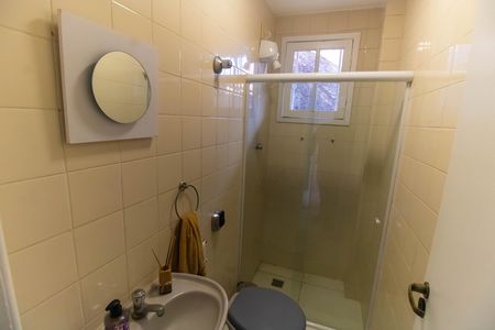 Casa de condomínio para alugar com 454m², 4 quartos e 2 vagas Casa de condomínio para alugar com 454m², 4 quartos e 2 vagasBanheiro