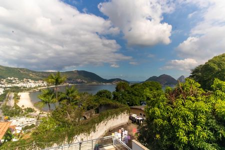 Casa de condomínio para alugar com 454m², 4 quartos e 2 vagas Casa de condomínio para alugar com 454m², 4 quartos e 2 vagasVista da Sala
