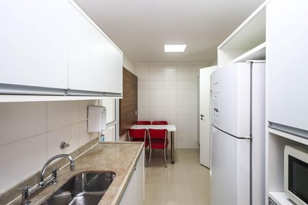 Apartamento à venda com 130m², 3 quartos e 2 vagasCozinha
