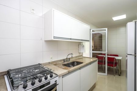 Apartamento à venda com 130m², 3 quartos e 2 vagasCozinha