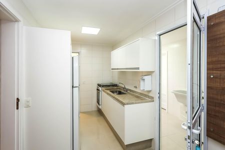 Apartamento à venda com 130m², 3 quartos e 2 vagasCozinha
