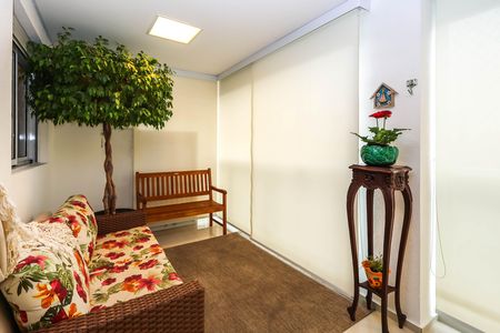 Apartamento à venda com 130m², 3 quartos e 2 vagasVaranda