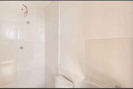 Banheiro  de kitnet/studio para alugar com 1 quarto, 17m² em Jardim Danfer, São Paulo