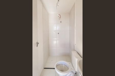 Banheiro  de kitnet/studio para alugar com 1 quarto, 17m² em Jardim Danfer, São Paulo