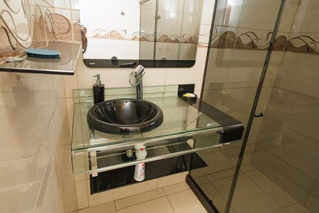 Casa à venda com 160m², 3 quartos e 4 vagas Casa à venda com 160m², 3 quartos e 4 vagasBanheiro