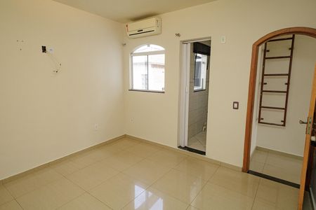 Casa à venda com 160m², 3 quartos e 4 vagas Casa à venda com 160m², 3 quartos e 4 vagasQuarto 3