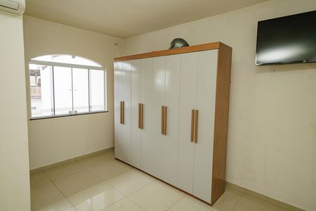 Casa à venda com 160m², 3 quartos e 4 vagas Casa à venda com 160m², 3 quartos e 4 vagasQuarto 2