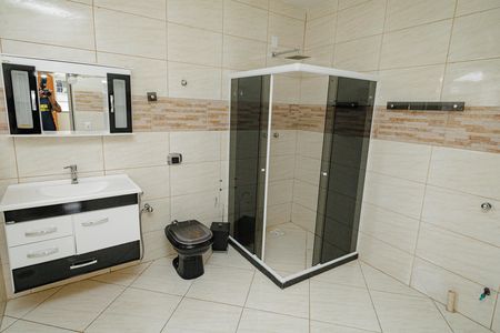 Casa à venda com 160m², 3 quartos e 4 vagas Casa à venda com 160m², 3 quartos e 4 vagasBanheiro da Suíte 1