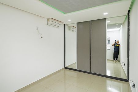 Casa à venda com 160m², 3 quartos e 4 vagas Casa à venda com 160m², 3 quartos e 4 vagasQuarto 1
