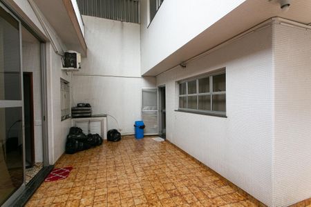 Casa para alugar com 325m², 7 quartos e 8 vagasÁrea Externa