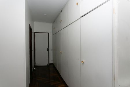 Casa para alugar com 325m², 7 quartos e 8 vagasSuíte