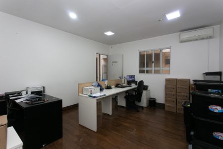 Casa para alugar com 325m², 7 quartos e 8 vagasQuarto 4