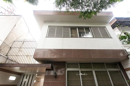 Casa para alugar com 325m², 7 quartos e 8 vagasFachada