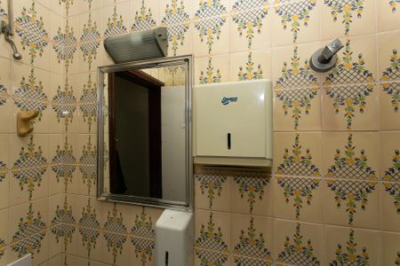 Casa para alugar com 325m², 7 quartos e 8 vagasBanheiro da Suíte