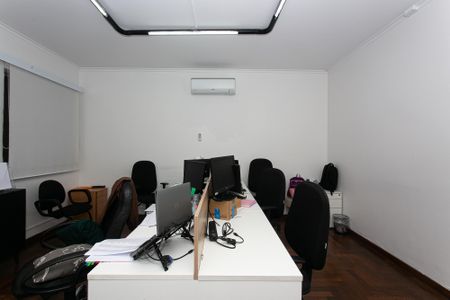 Casa para alugar com 325m², 7 quartos e 8 vagasSuíte