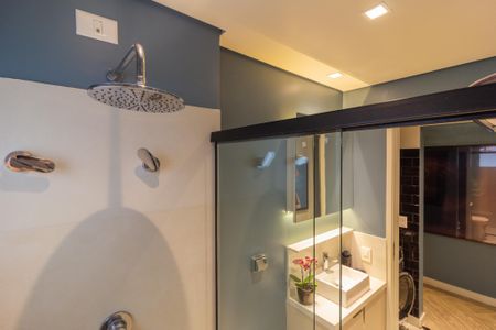 Apartamento à venda com 80m², 2 quartos e 1 vaga Apartamento à venda com 80m², 2 quartos e 1 vagaBanheiro