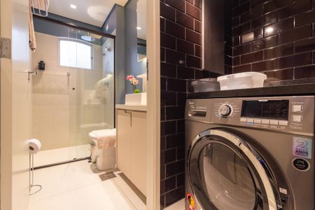 Apartamento à venda com 80m², 2 quartos e 1 vaga Apartamento à venda com 80m², 2 quartos e 1 vagaBanheiro