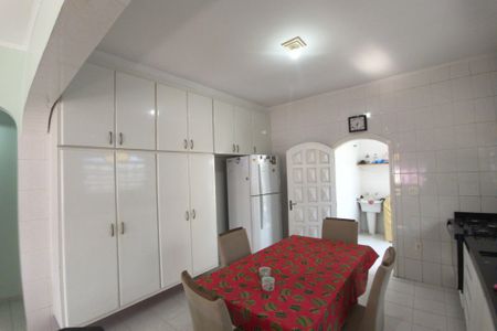 Casa para alugar com 159m², 3 quartos e 6 vagas Casa para alugar com 159m², 3 quartos e 6 vagasCozinha