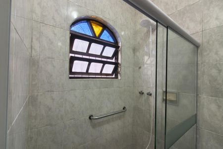 Casa para alugar com 159m², 3 quartos e 6 vagas Casa para alugar com 159m², 3 quartos e 6 vagasBanheiro da Suíte