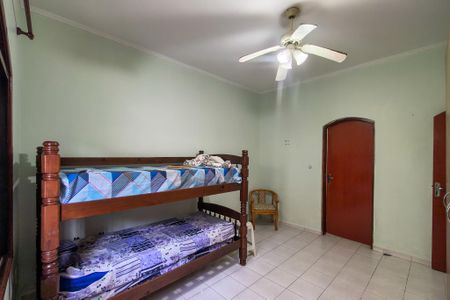 Casa para alugar com 159m², 3 quartos e 6 vagas Casa para alugar com 159m², 3 quartos e 6 vagasSuite
