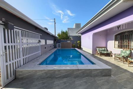 Casa para alugar com 159m², 3 quartos e 6 vagas Casa para alugar com 159m², 3 quartos e 6 vagasPiscina