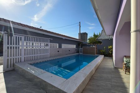 Casa para alugar com 159m², 3 quartos e 6 vagas Casa para alugar com 159m², 3 quartos e 6 vagasPiscina