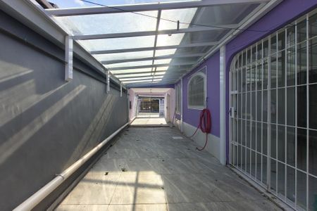 Casa para alugar com 159m², 3 quartos e 6 vagas Casa para alugar com 159m², 3 quartos e 6 vagasGaragem
