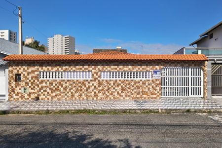 Casa para alugar com 159m², 3 quartos e 6 vagas Casa para alugar com 159m², 3 quartos e 6 vagasFachada