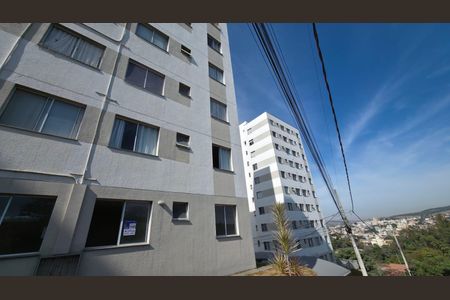 Apartamento para alugar com 43m², 2 quartos e 1 vaga Apartamento para alugar com 43m², 2 quartos e 1 vagaFachada