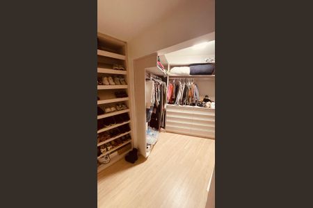 Apartamento para alugar com 66m², 1 quarto e 1 vaga Apartamento para alugar com 66m², 1 quarto e 1 vagaCloset