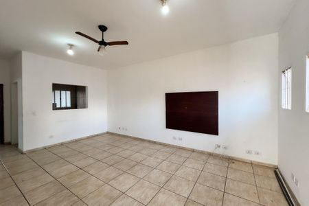 Casa para alugar com 130m², 3 quartos e 2 vagas