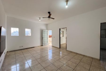 Casa para alugar com 3 quartos, 130m² em Jardim Vila Rosa, Valinhos
