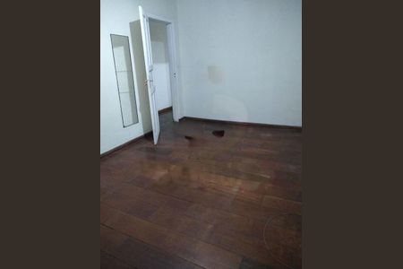 Casa à venda com 174m², 3 quartos e 2 vagas