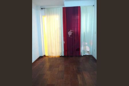 Casa à venda com 174m², 3 quartos e 2 vagas