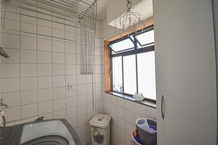 Apartamento à venda com 79m², 3 quartos e 2 vagas Apartamento à venda com 79m², 3 quartos e 2 vagasÁrea de Serviço