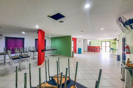 Apartamento à venda com 79m², 3 quartos e 2 vagas Apartamento à venda com 79m², 3 quartos e 2 vagasÁrea comum - Salão de festas