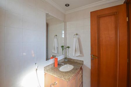 Apartamento à venda com 79m², 3 quartos e 2 vagas Apartamento à venda com 79m², 3 quartos e 2 vagasBanheiro da Suíte