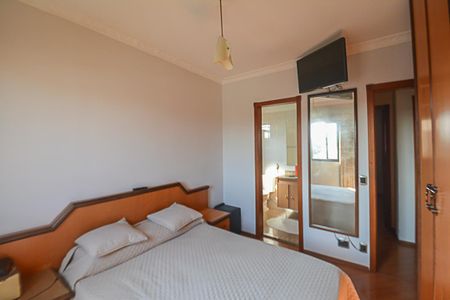 Apartamento à venda com 79m², 3 quartos e 2 vagas Apartamento à venda com 79m², 3 quartos e 2 vagasQuarto Suíte