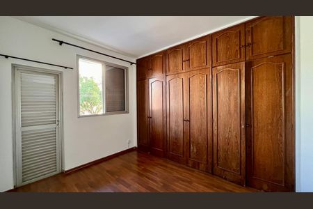 Apartamento à venda com 160m², 4 quartos e 1 vagaQuarto 1