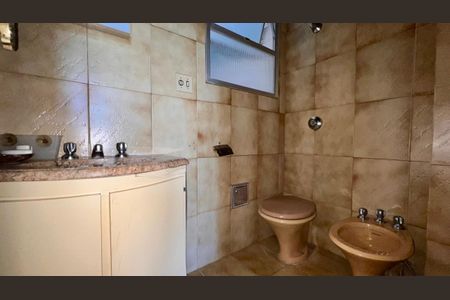 Apartamento à venda com 160m², 4 quartos e 1 vagaBanheiro