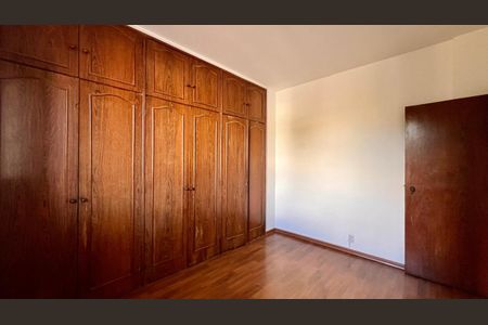 Apartamento à venda com 160m², 4 quartos e 1 vagaQuarto 1