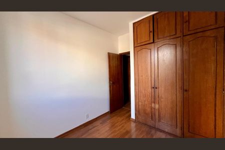 Apartamento à venda com 160m², 4 quartos e 1 vagaQuarto 2