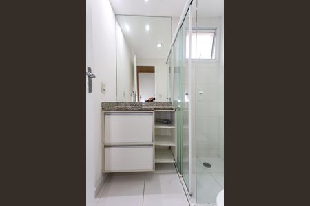 Apartamento à venda com 70m², 2 quartos e 1 vaga Apartamento à venda com 70m², 2 quartos e 1 vagaBanheiro da Suíte