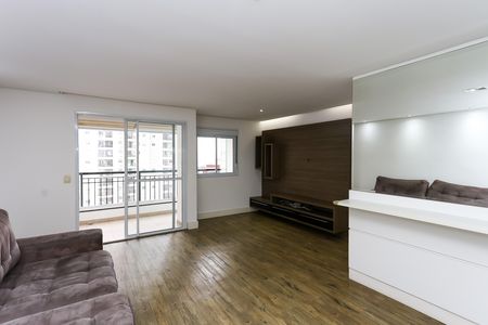 Sala  de apartamento para alugar com 2 quartos, 70m² em Vila Suzana, São Paulo