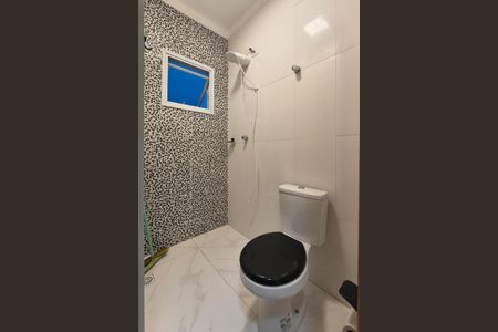 Casa de condomínio para alugar com 80m², 2 quartos e 1 vaga Casa de condomínio para alugar com 80m², 2 quartos e 1 vagaBanheiro