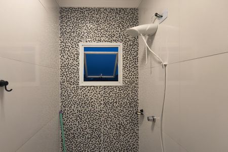 Casa de condomínio para alugar com 80m², 2 quartos e 1 vaga Casa de condomínio para alugar com 80m², 2 quartos e 1 vagaBanheiro