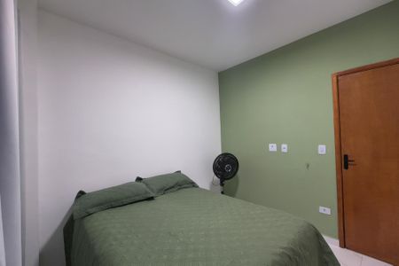 Quarto 1 de casa de condomínio para alugar com 2 quartos, 80m² em Maracanã, Praia Grande