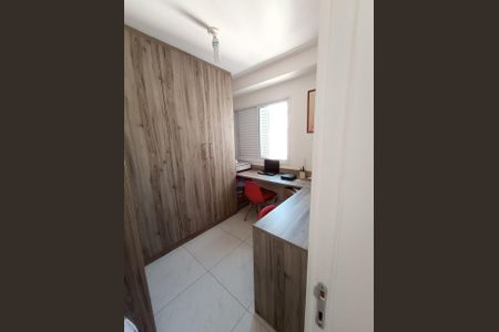Apartamento à venda com 70m², 3 quartos e 2 vagasQuarto